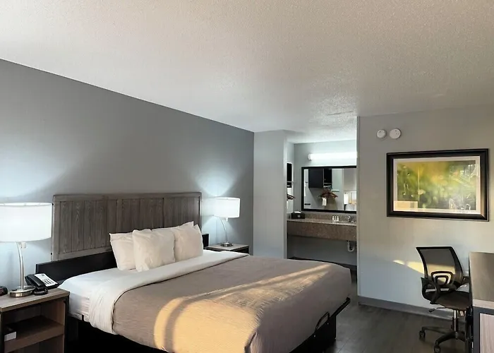 Quality Inn Crestview I-10 Eglin Afb Area