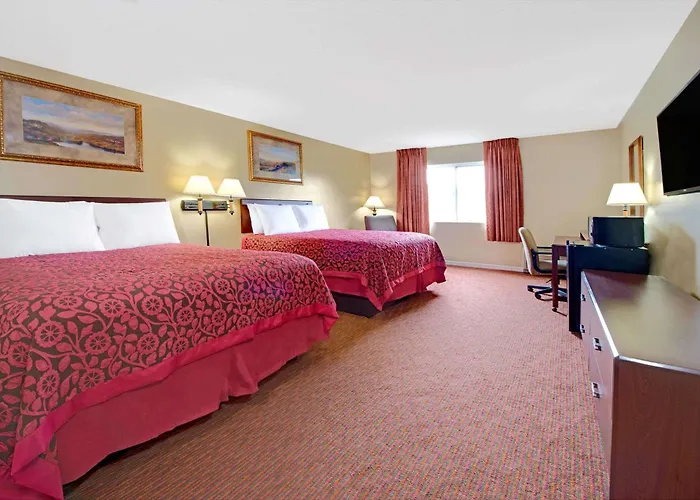 Days Inn By Wyndham St. Louis/Westport Mo Maryland Heights