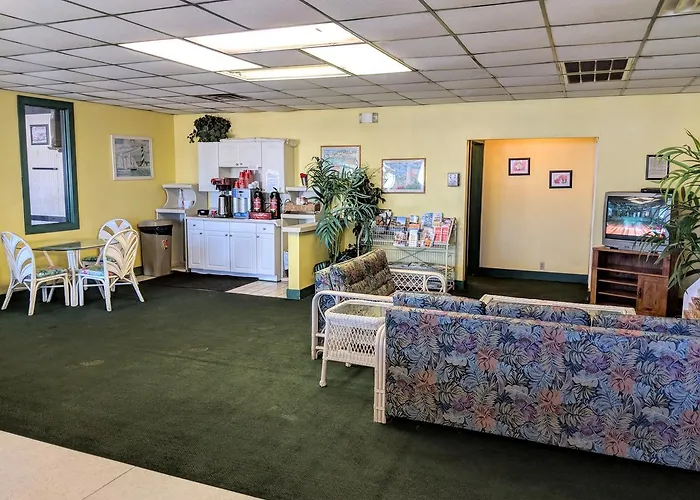 American Quality Lodge Panama City