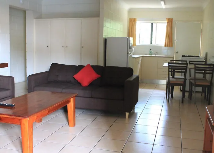 Oasis Inn Apartments