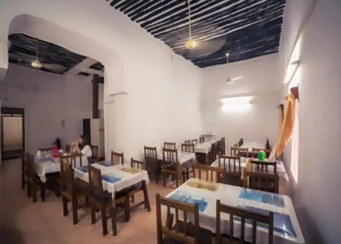 Karibu Inn