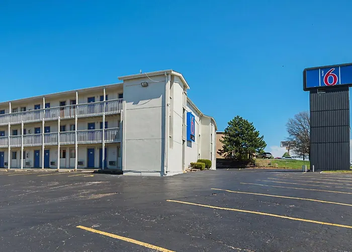 Motel 6-Blue Springs, Mo
