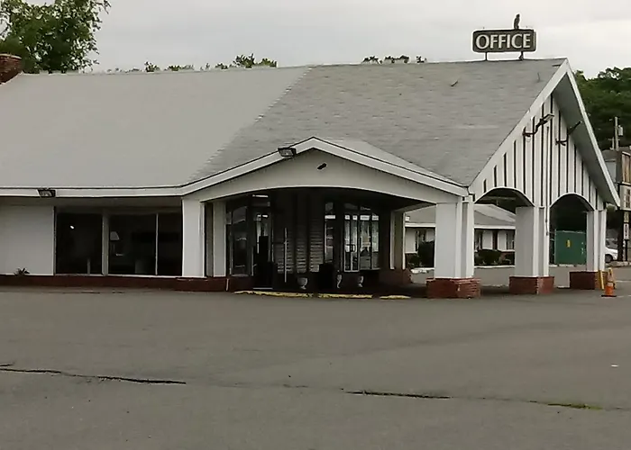 Town Line Inn Boston