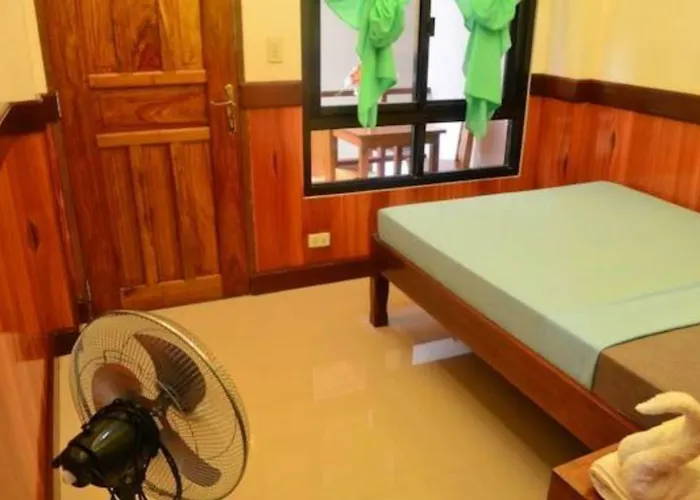 Desert Rose Hotel El Nido